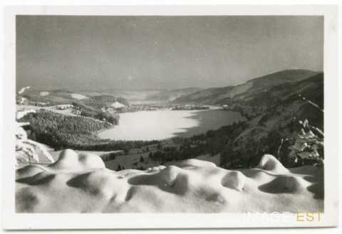 Lac enneigé (Vosges)