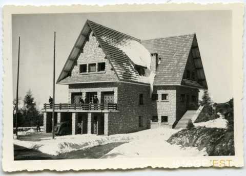 Maison enneigée (Thonon-les-Bains ?)