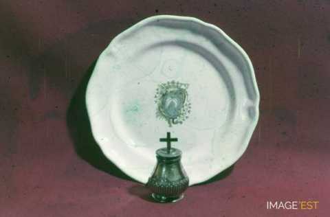Assiette et flacon