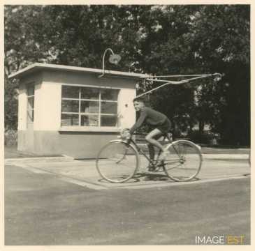 Jeune cycliste (Maxéville)
