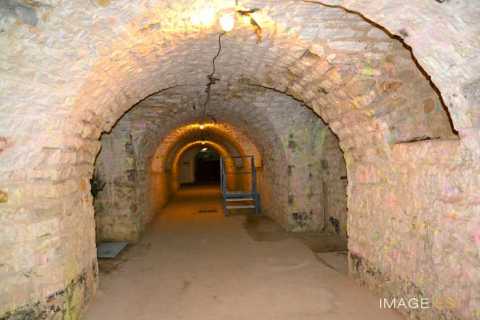 Couloir entre les citernes (Frouard)