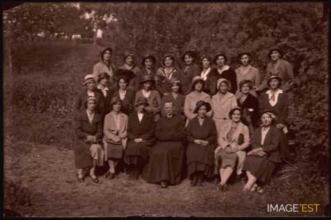 Groupe de femmes (Germiny)