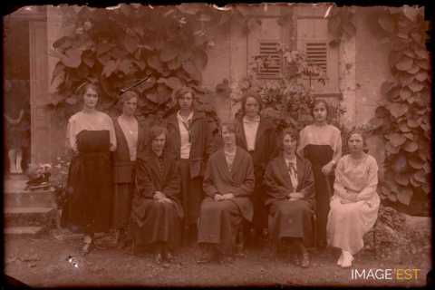 Groupe de femmes (Germiny)