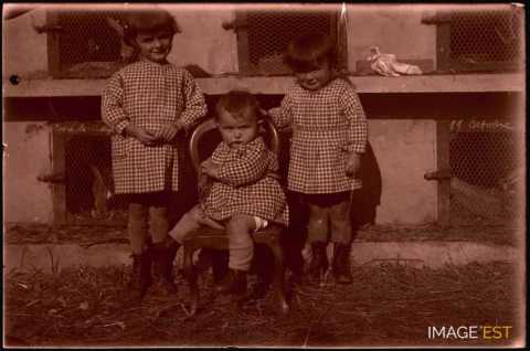 Groupe d'enfants (Germiny)