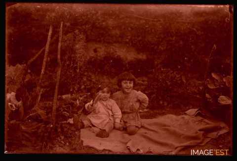 Groupe d'enfants (Germiny)