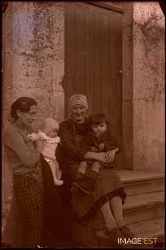 Femmes et enfants (Germiny)