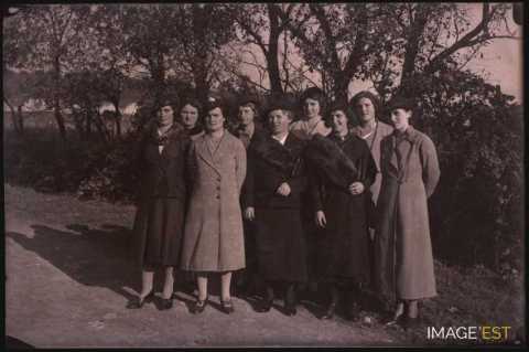 Groupe de femmes (Germiny)