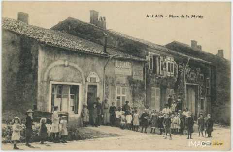 Place de la Mairie (Allain)