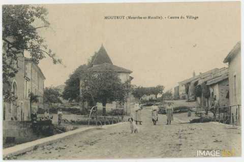 Une rue (Moutrot)