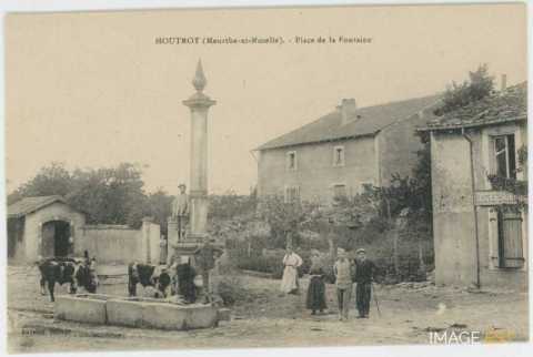 Place de la Fontaine (Moutrot)