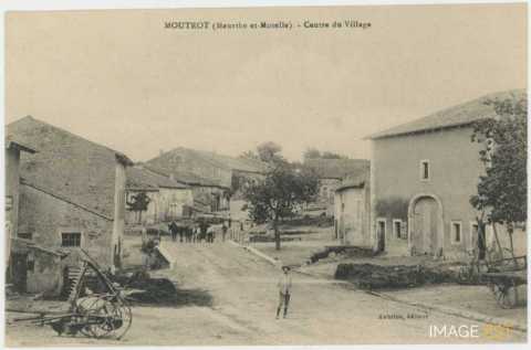 Une rue (Moutrot)