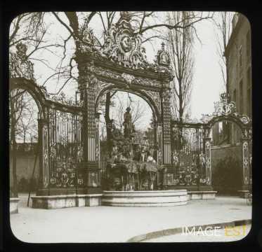 Grille et fontaine d'Amphitrite (Nancy)