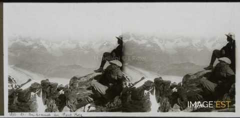 Alpinistes au sommet du Mont Rose (Zermatt)