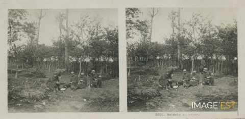 Soldats au repos