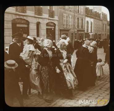 Retour de procession (Douarnenez)