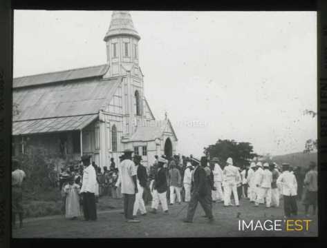 Sortie de l'église (Boma)