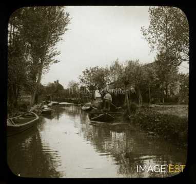 Excursion sur les canaux (Saint-Omer)