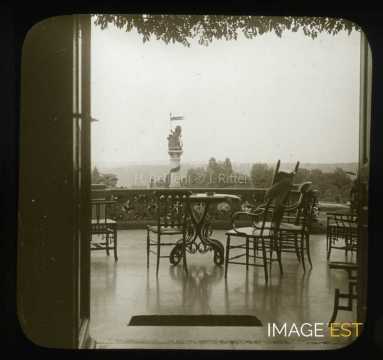 Terrasse du château du Rond-Chêne (Esneux)
