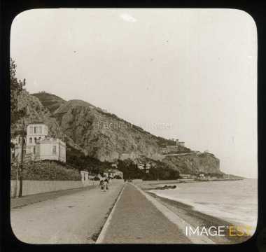 Chemin allant aux rochers rouges (Menton)