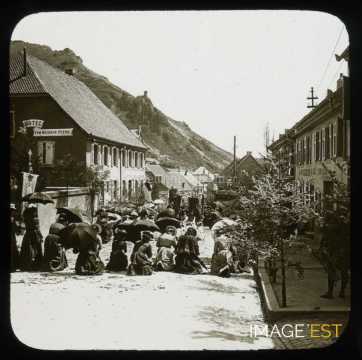 Procession (Le Bonhomme)