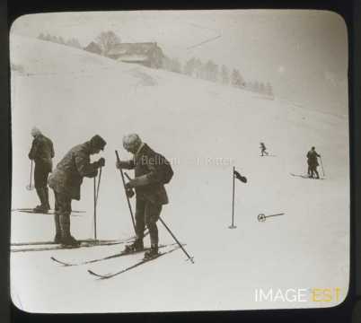 Groupe de skieurs en pause (Gérardmer)