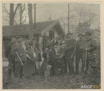 Groupe de chasseurs (Bezange-la-Grande)
