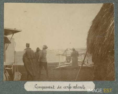 Campement de cerfs-volants