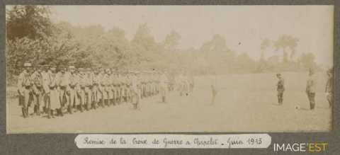 Remise de la Croix de guerre (Chapelet)