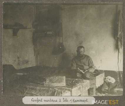 Intérieur d'une chambrée (Isles-sous-Ramerupt)