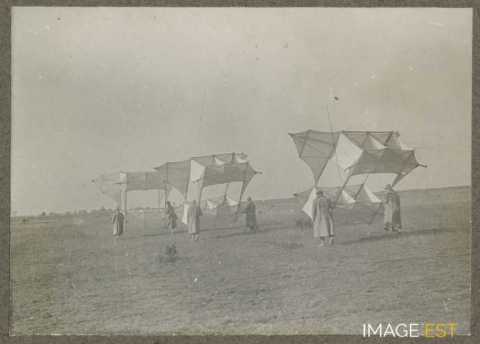 Manoeuvre de cerf-volant (Vadenay)