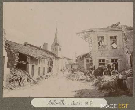 Belleville-sur-Meuse en ruine (Meuse)