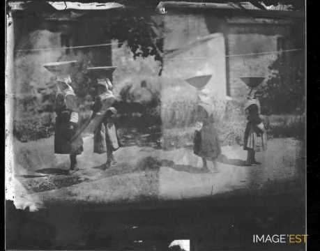 Porteresses au travail (Batz-sur-Mer)