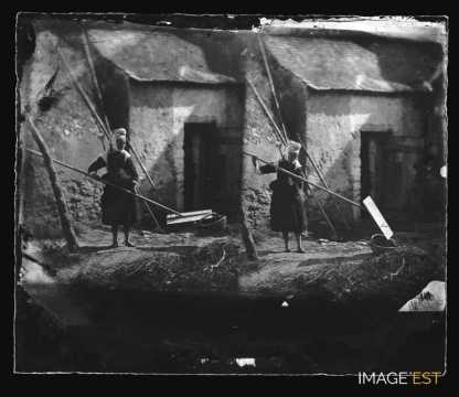 Paludières au travail (Batz-sur-Mer)