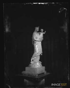 Statue de la Vierge Marie et l'enfant Jésus