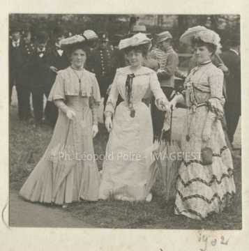 Portrait de trois femmes