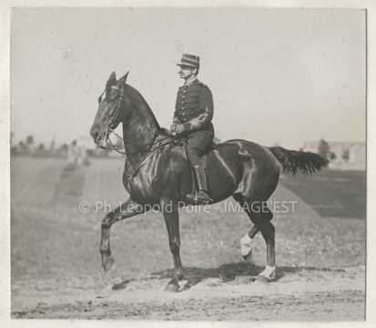Militaire à cheval