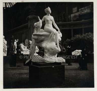 Sculpture d'une femme