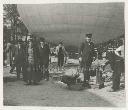 Préparation d'une ascension en ballon (Nancy)