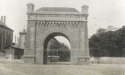 Porte Serpenoise (Metz)