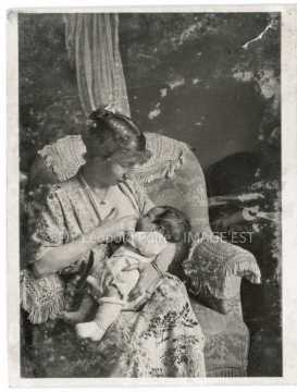 Femme allaitant (Nancy)