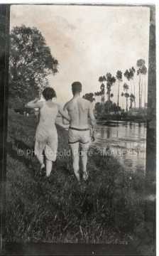 Au bord d'une rivière
