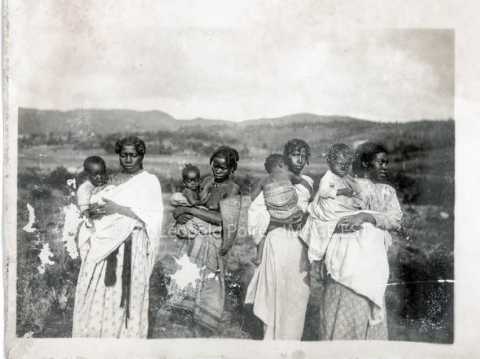 Mères et enfants