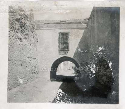 Arche dans une rue (Tombouctou ?)