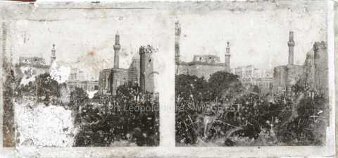 Attroupement sur une place (Le Caire)