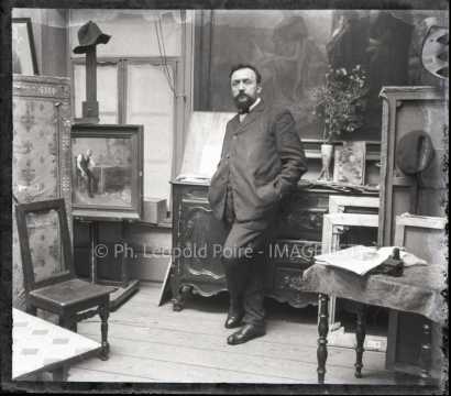 Artiste dans son atelier