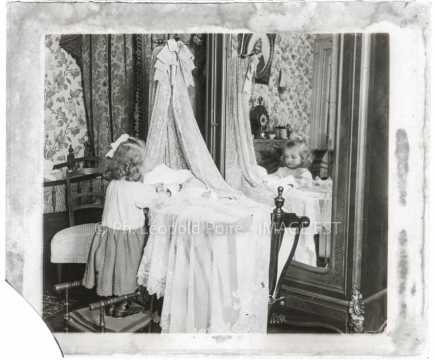 Fillette et nourrisson
