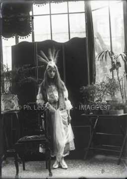 Portrait de jeune femme (Metz ?)