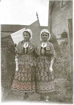 Lorraines en costume traditionnel