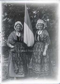 Lorraines en costume traditionnel