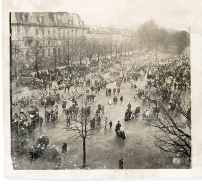 Troupes de soldats place Carnot (Nancy)